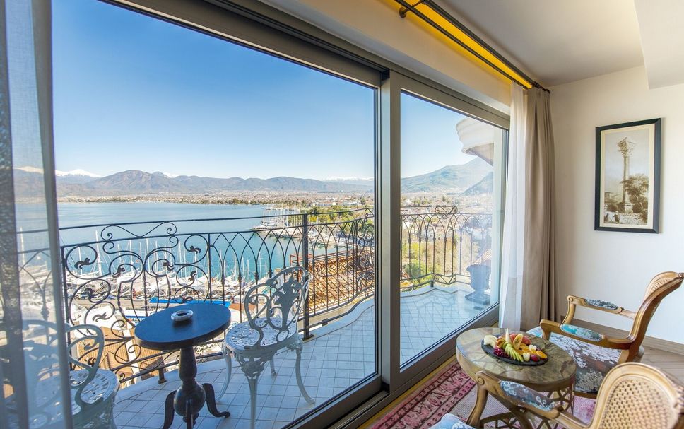 Balcony Photo