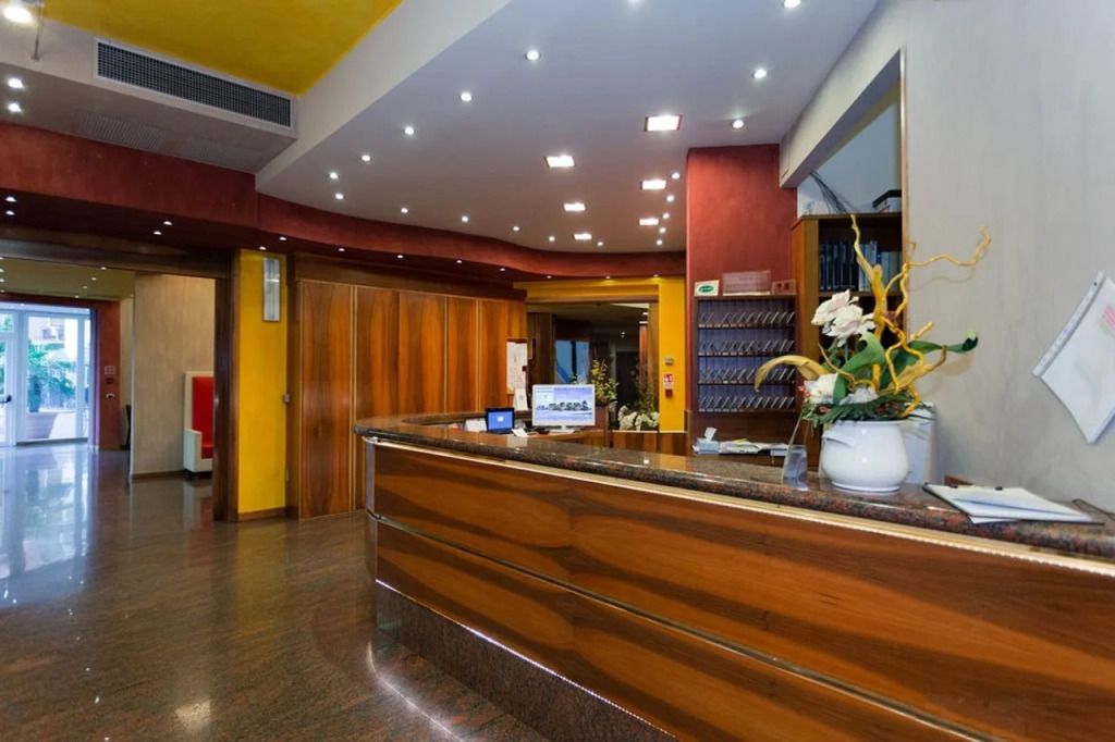Front desk Photo