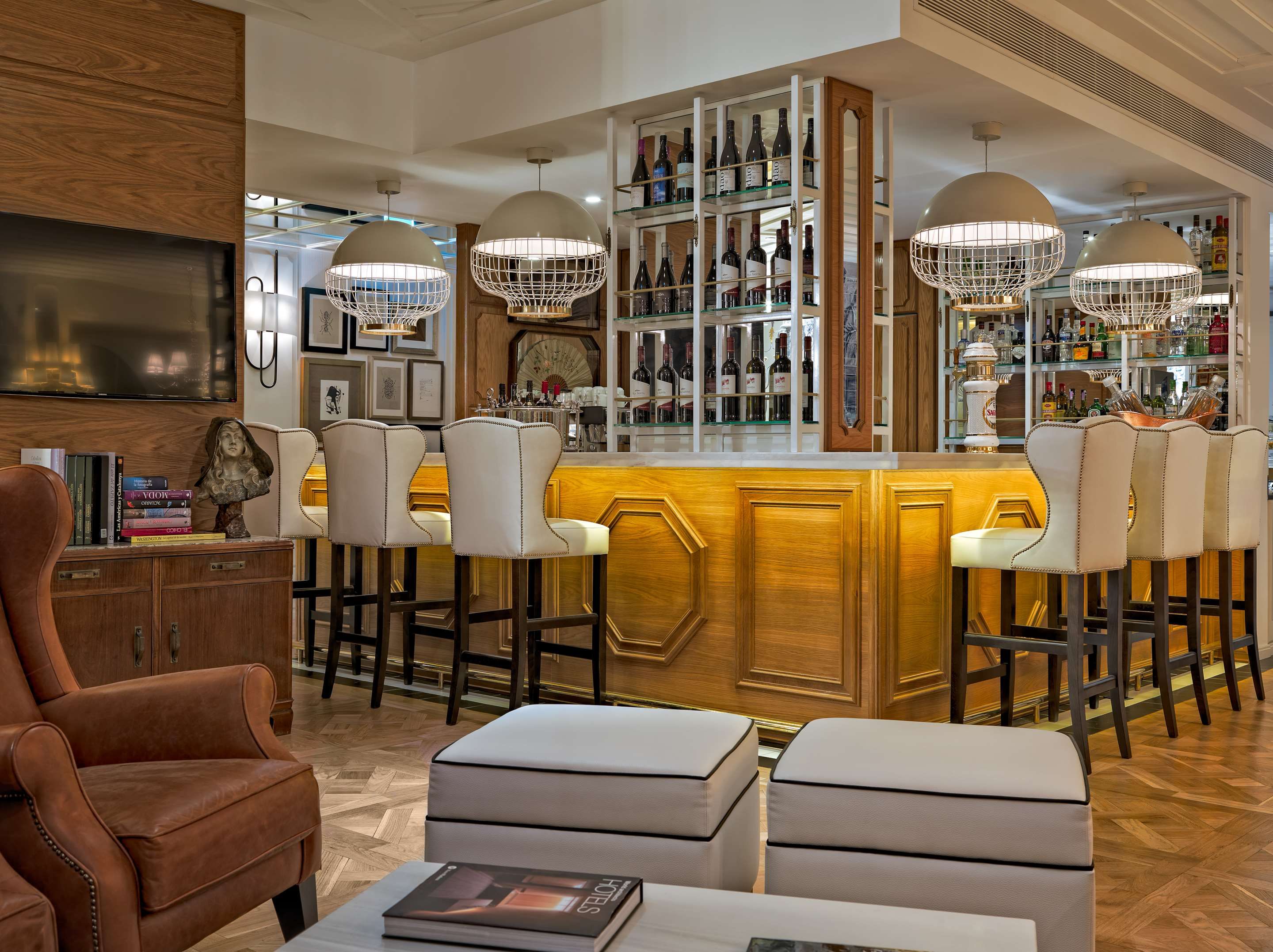Bar Photo
