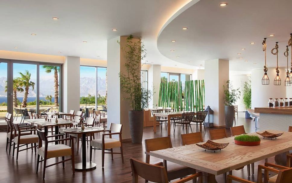 Restaurant Photo