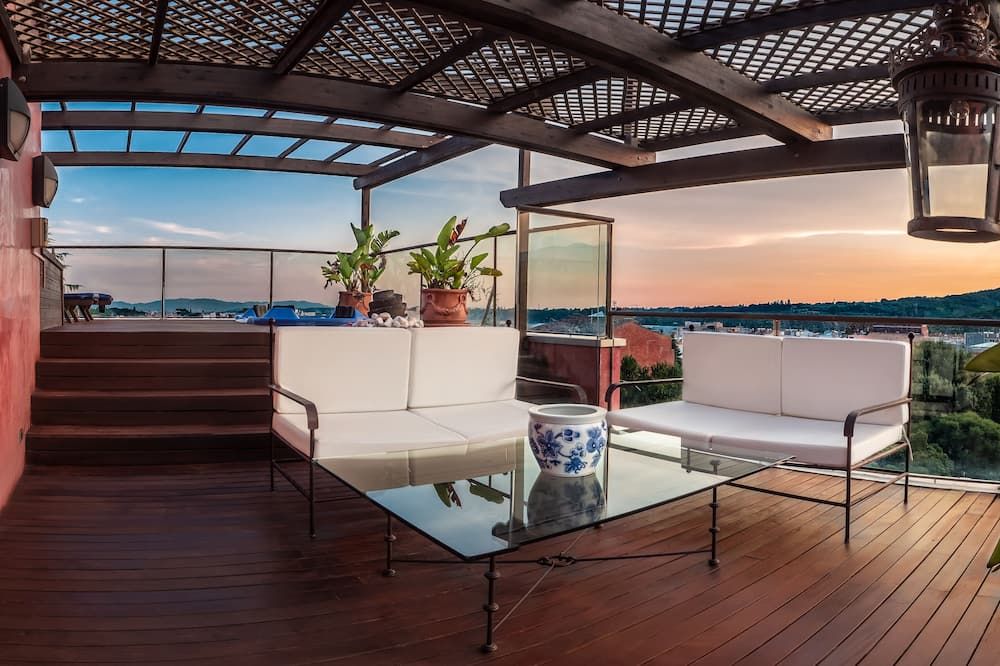 Balcony Photo