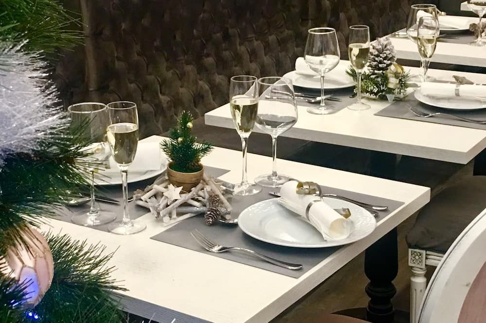 Dining room Photo