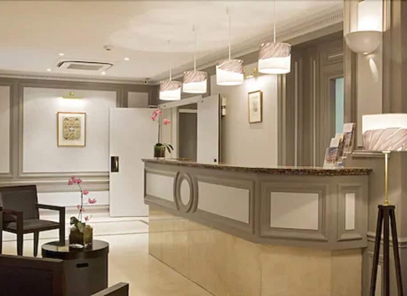 Front desk Photo
