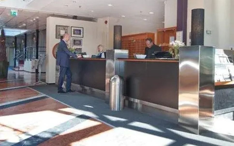 Front desk Photo