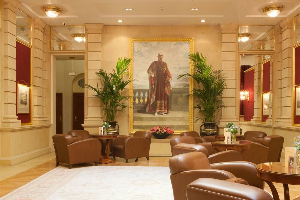 Lounge Photo