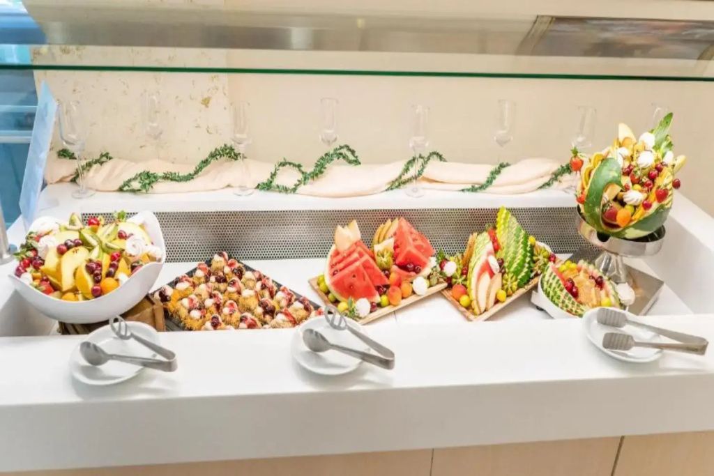 Buffet Photo