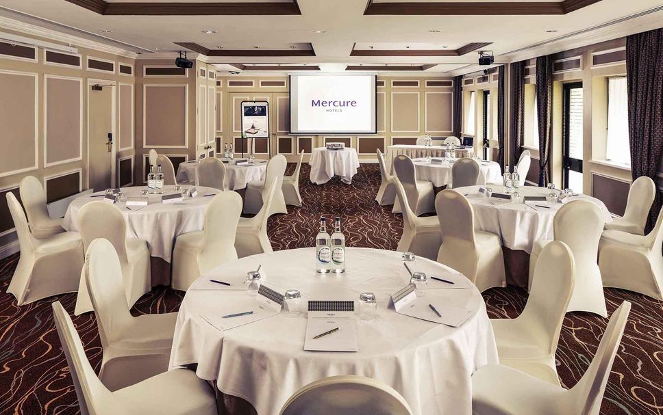 Banquet hall Photo
