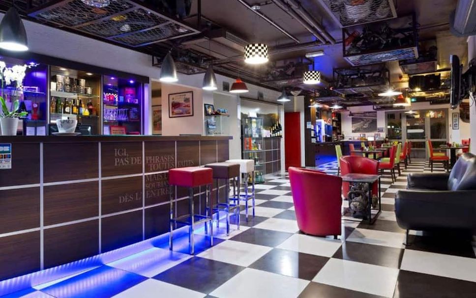 Bar Photo