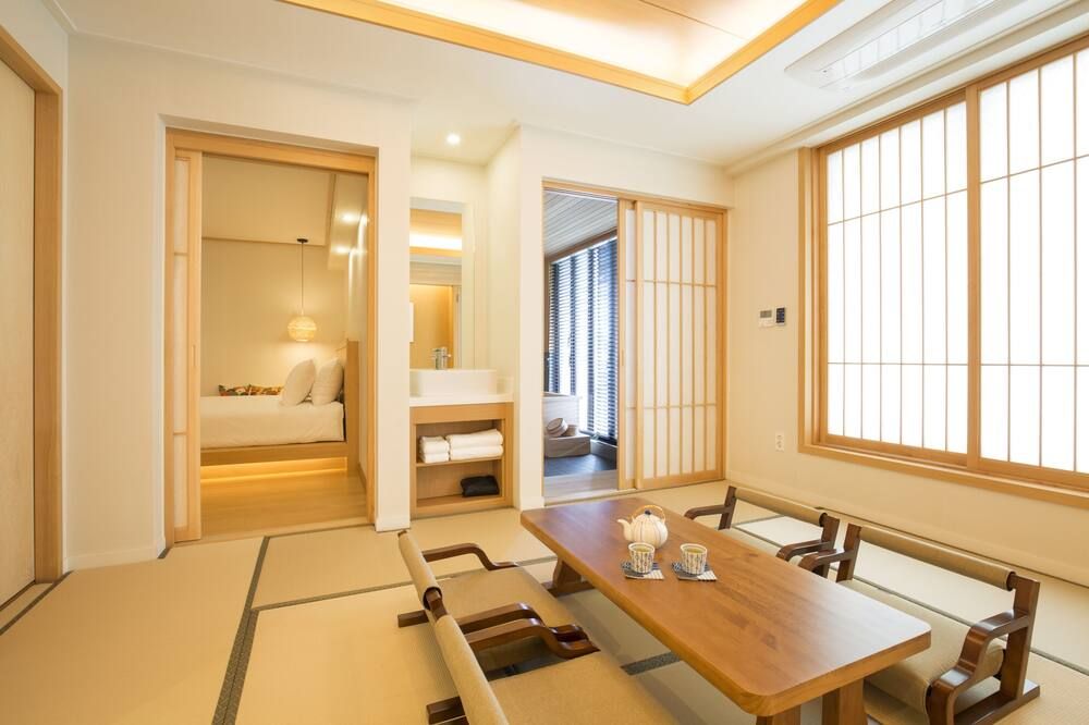 Dining room Photo
