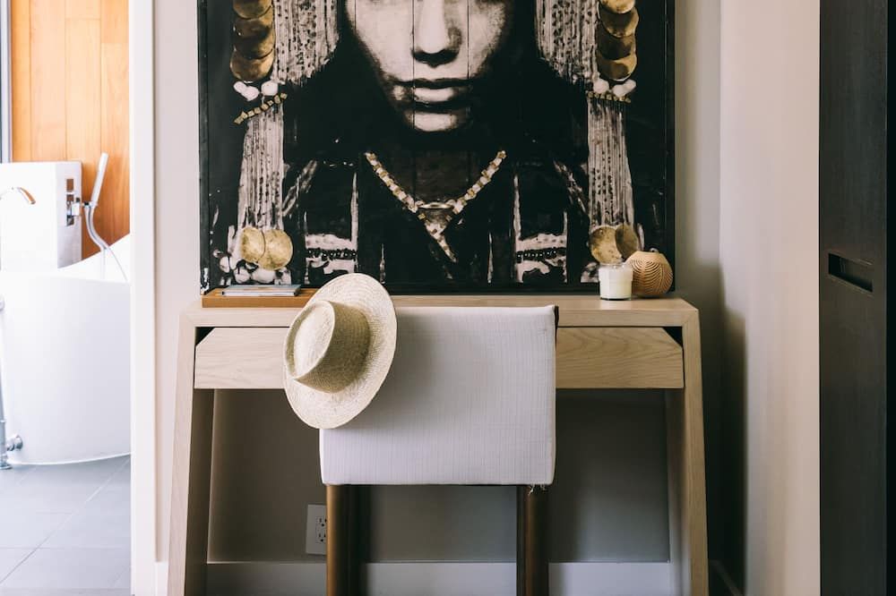 Room amenity