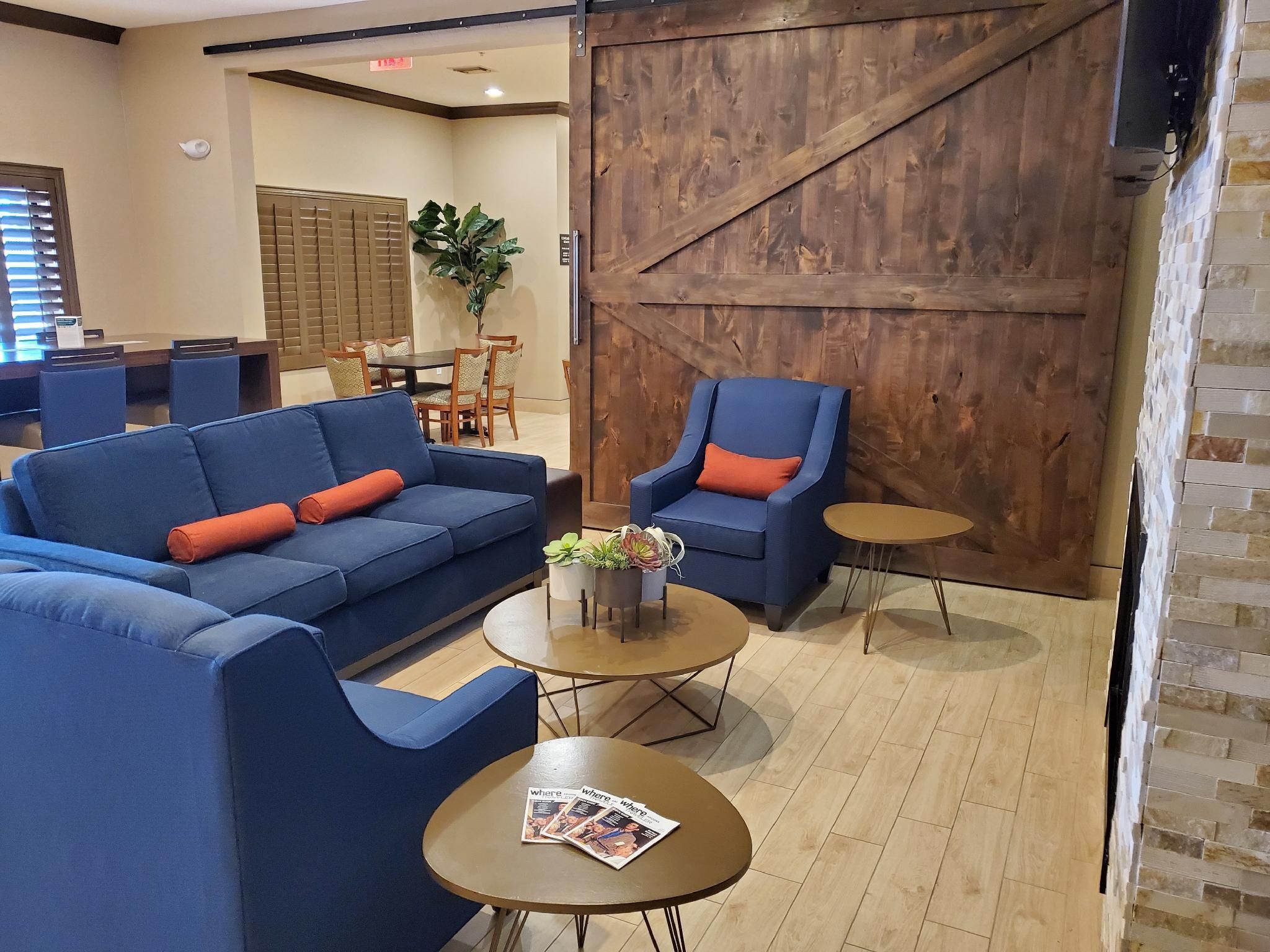 Lounge Photo