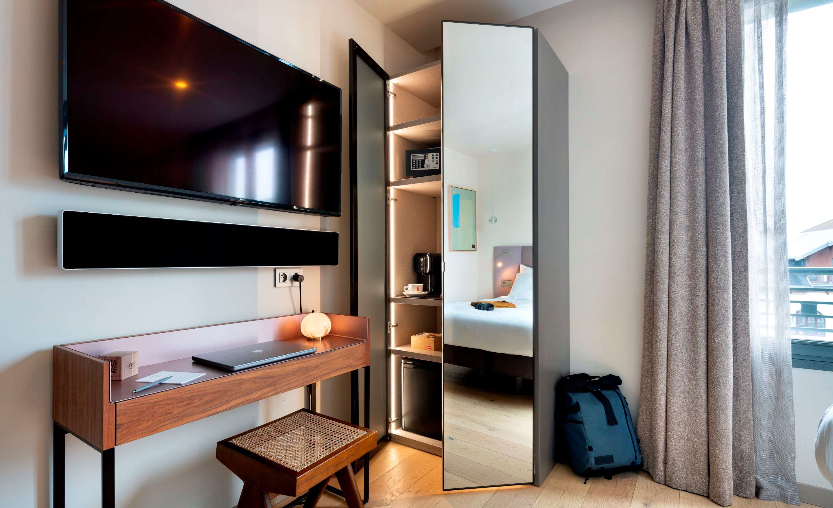 Room amenity