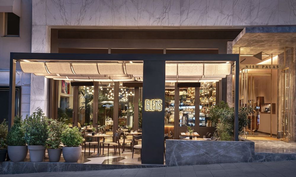 Banquet hall
