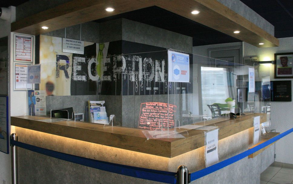 Front desk Photo