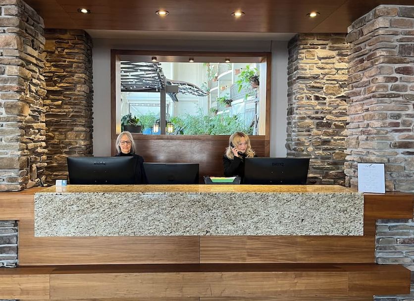 Front desk Photo