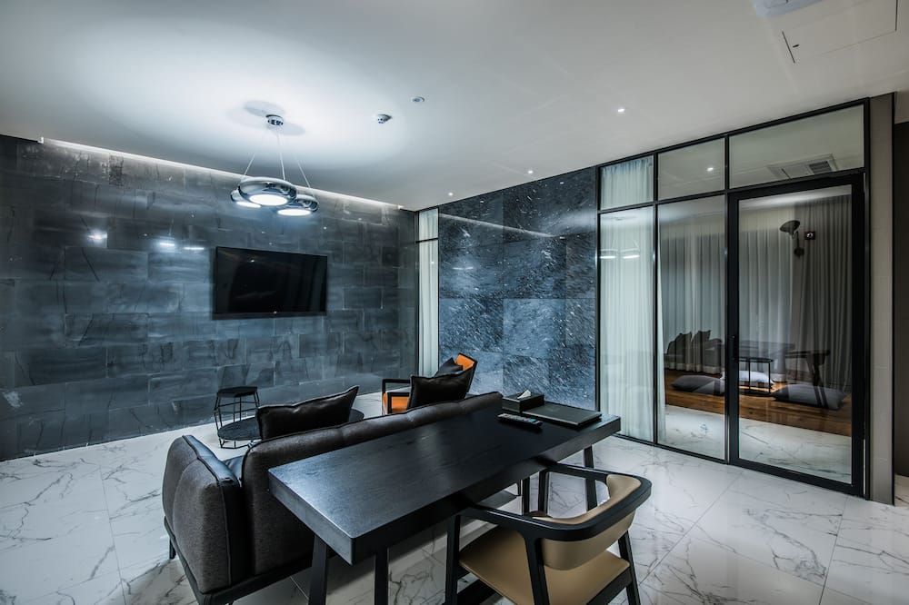 Dining room Photo