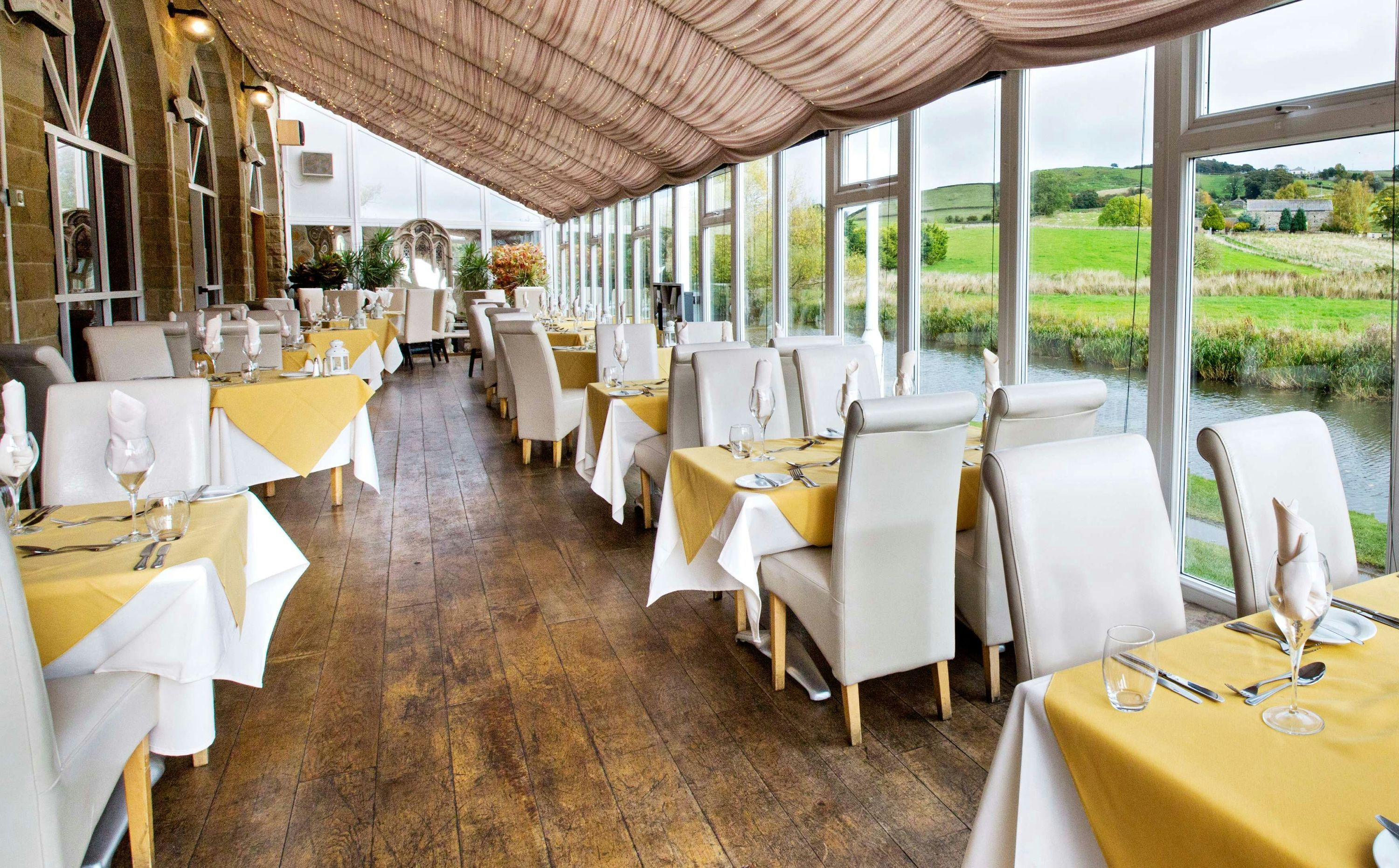 Banquet hall