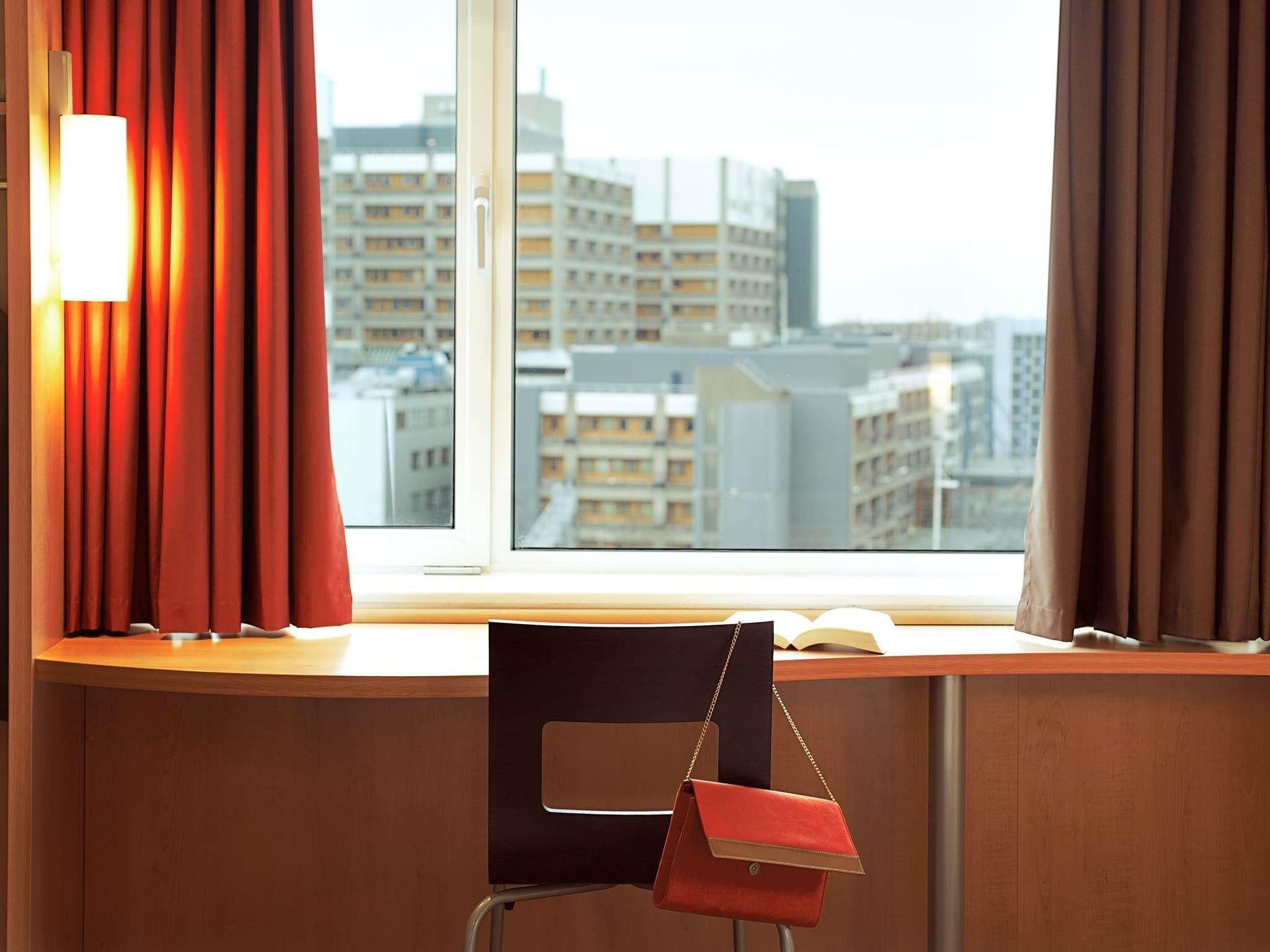 Room amenity