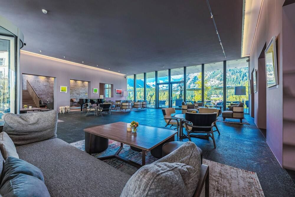 Lounge Photo