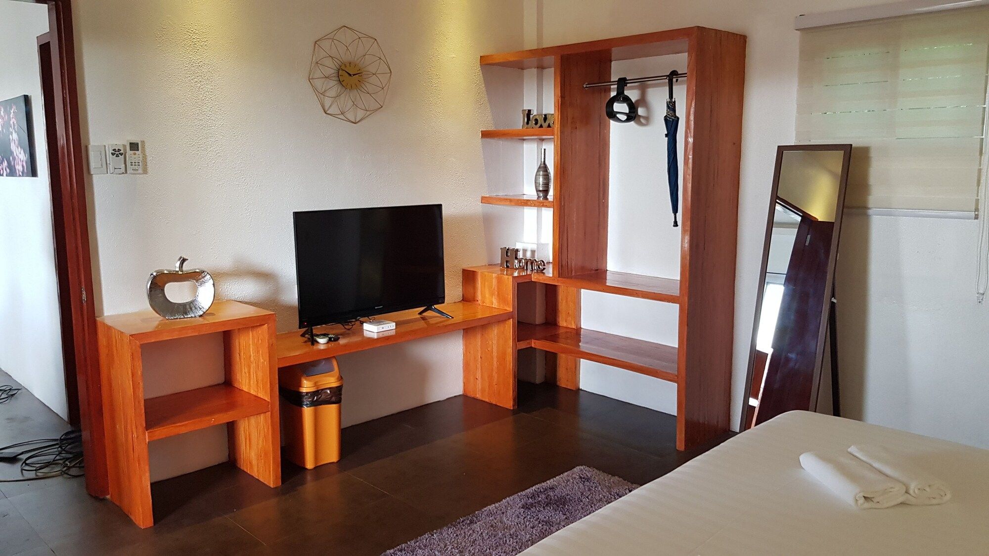 Room amenity
