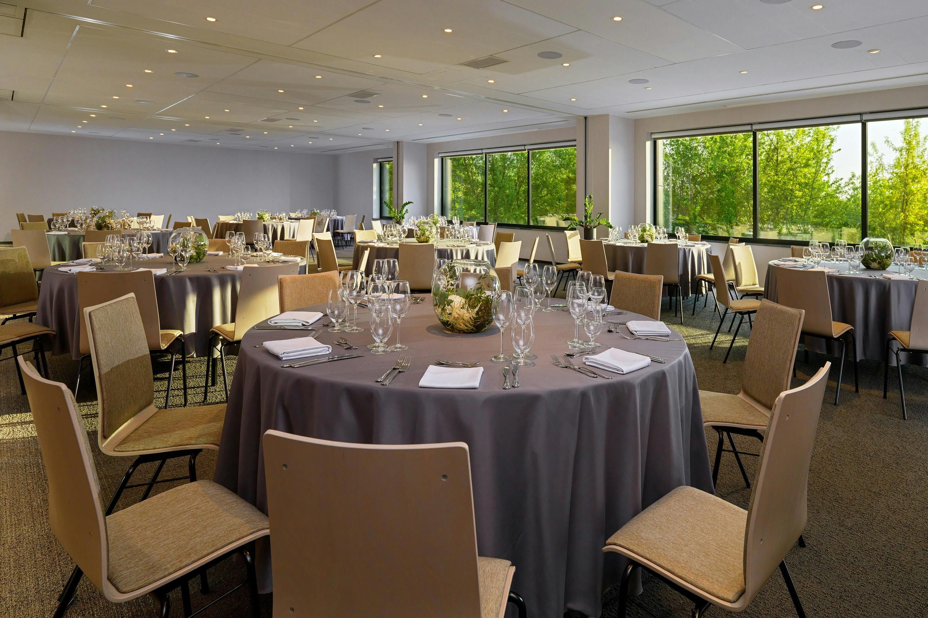 Banquet hall
