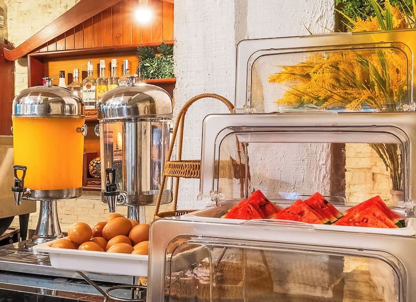 Buffet Photo