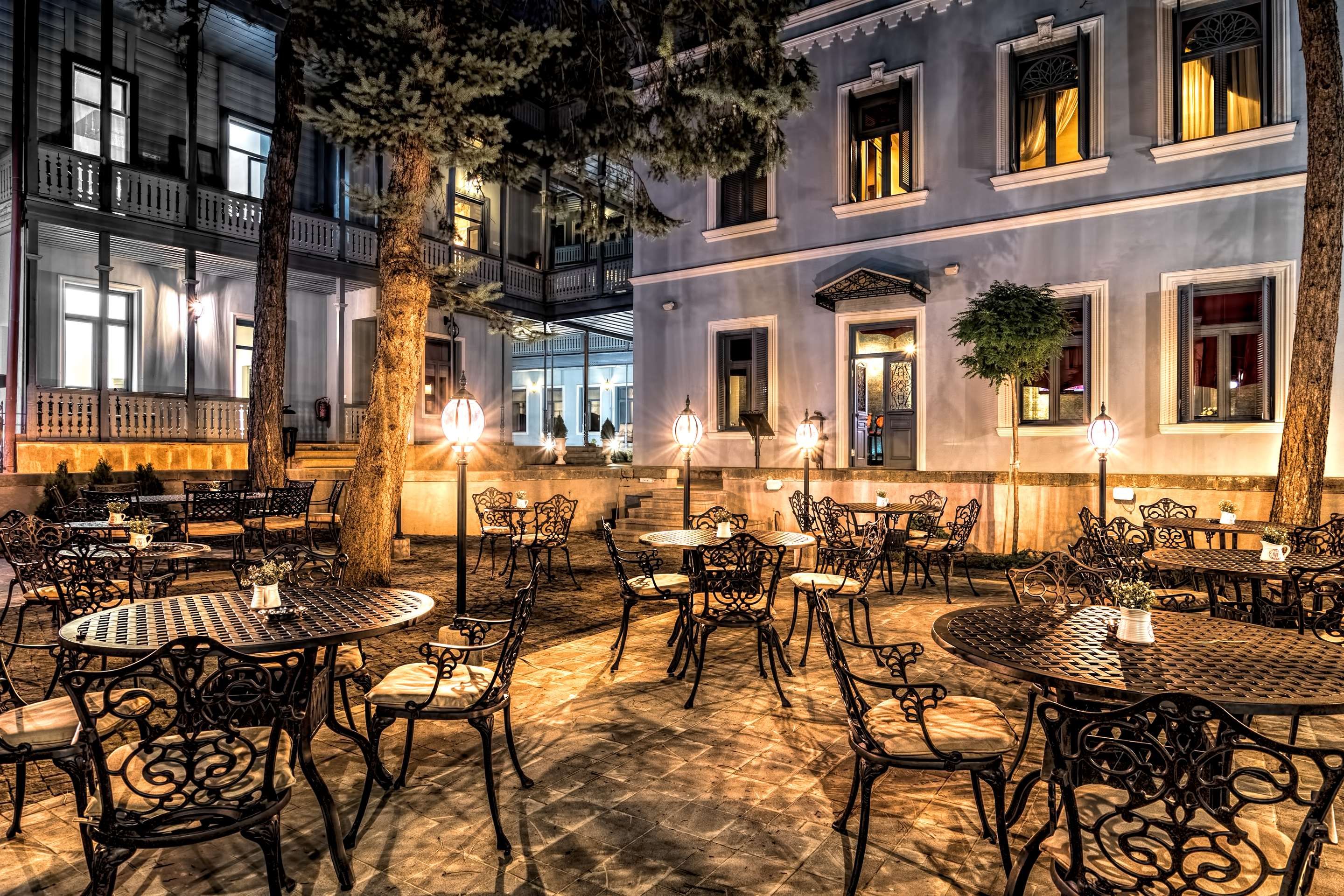 Restaurant Photo