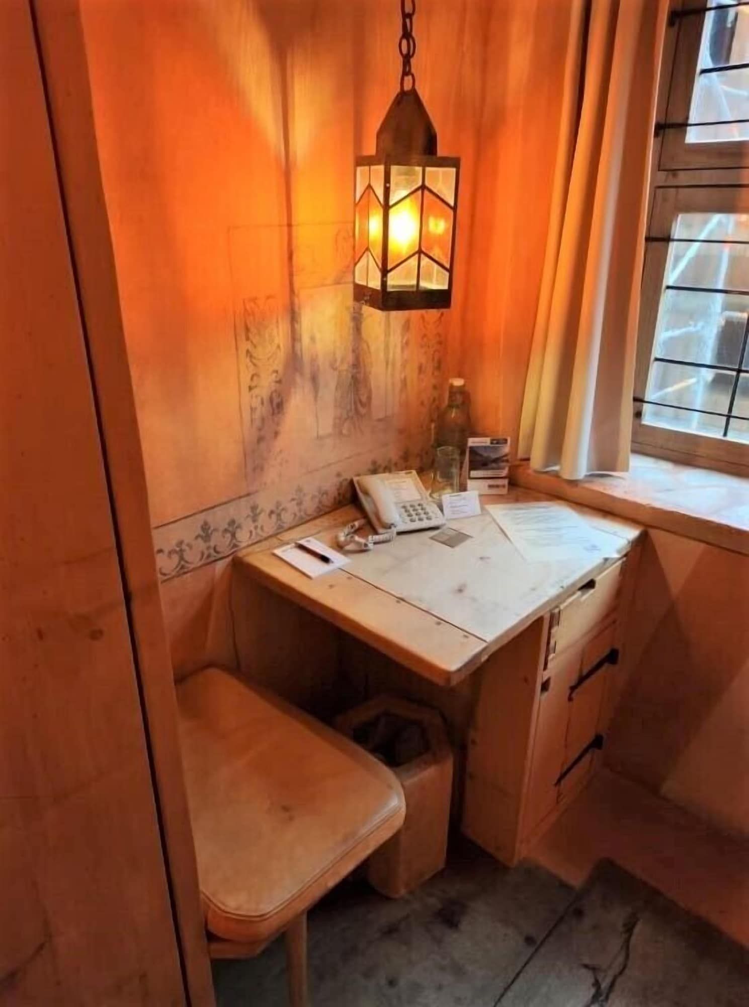 Room amenity