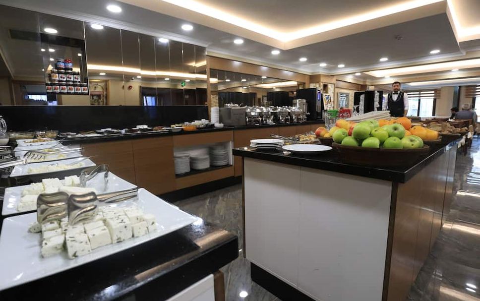 Buffet Photo