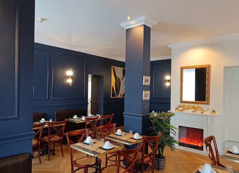 Restaurant Photo