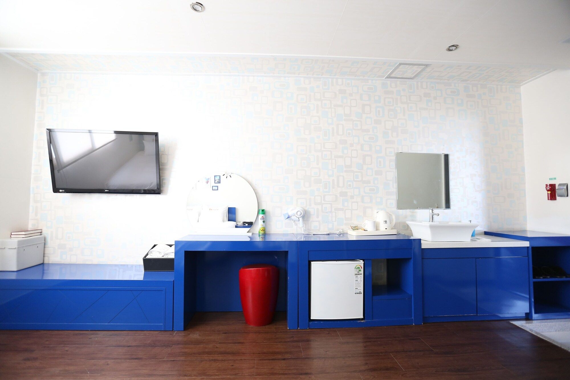 Room amenity