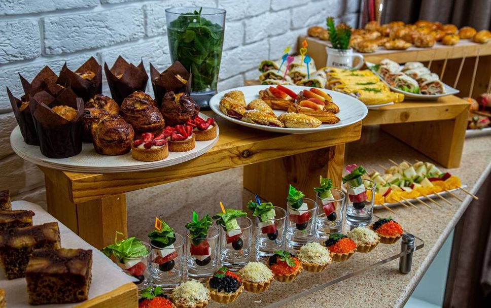 Buffet Photo