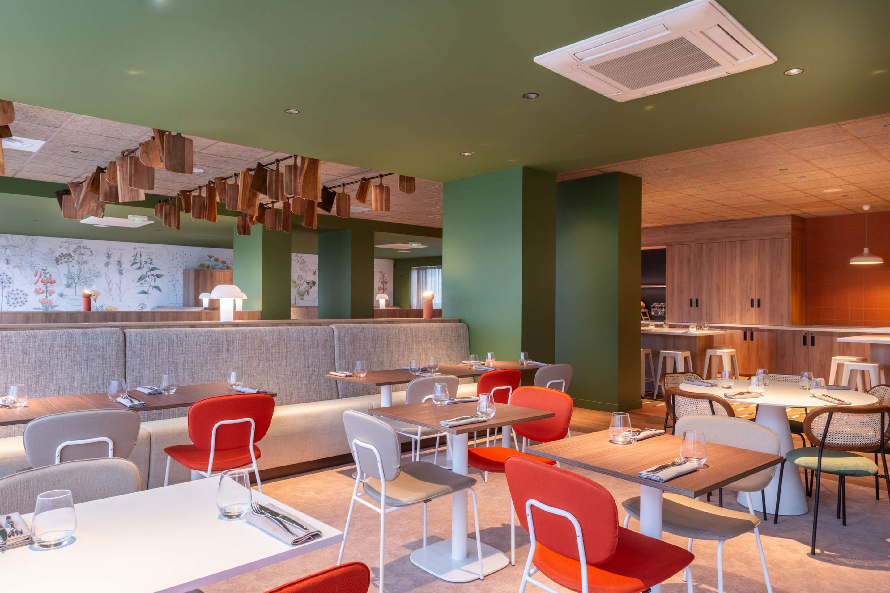 Restaurant Photo