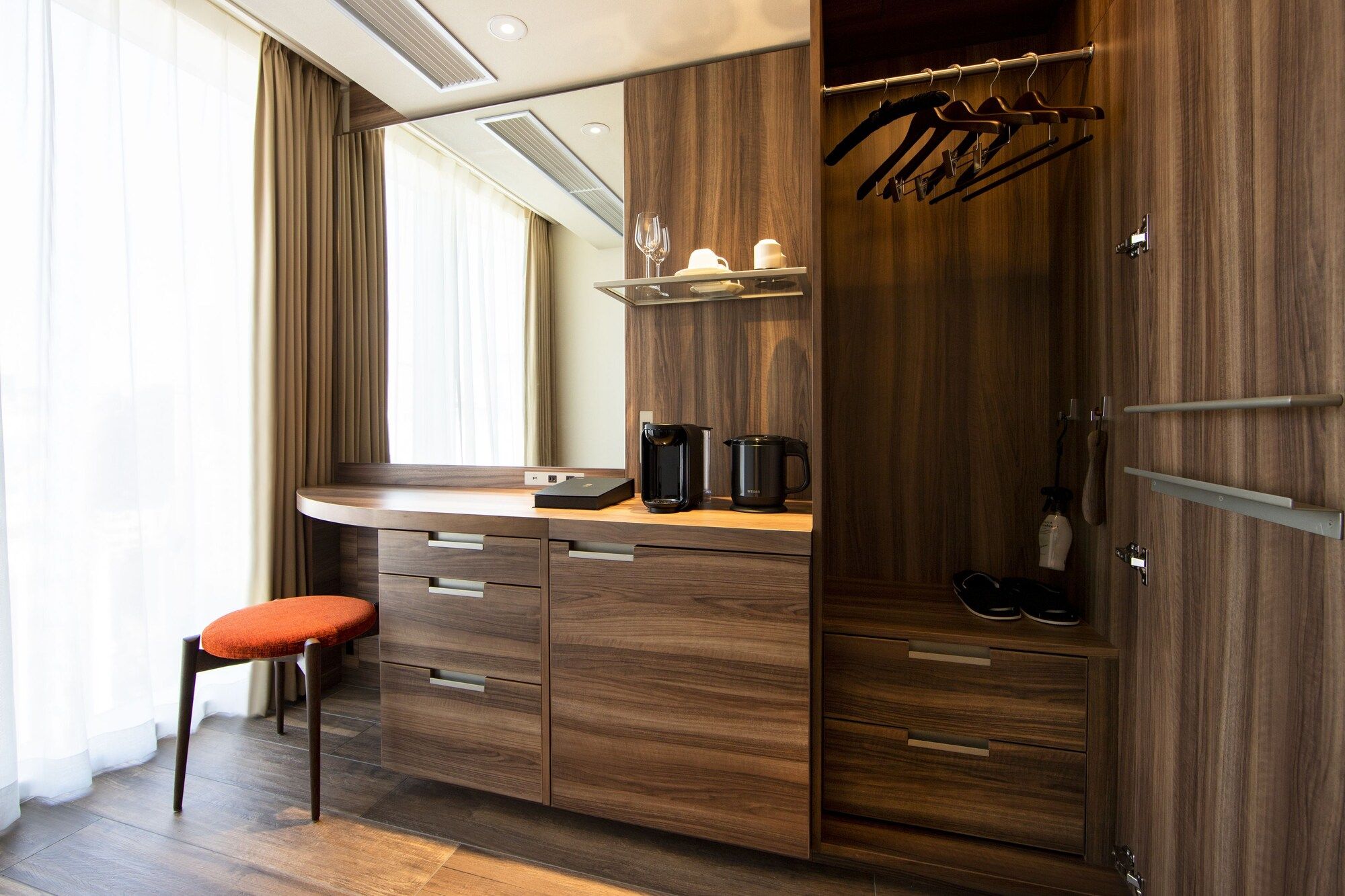 Room amenity