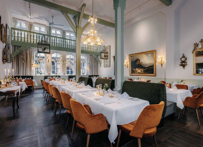 Restaurant Photo