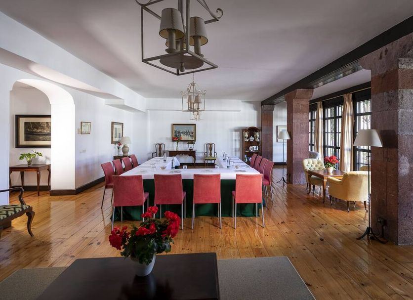 Dining room Photo