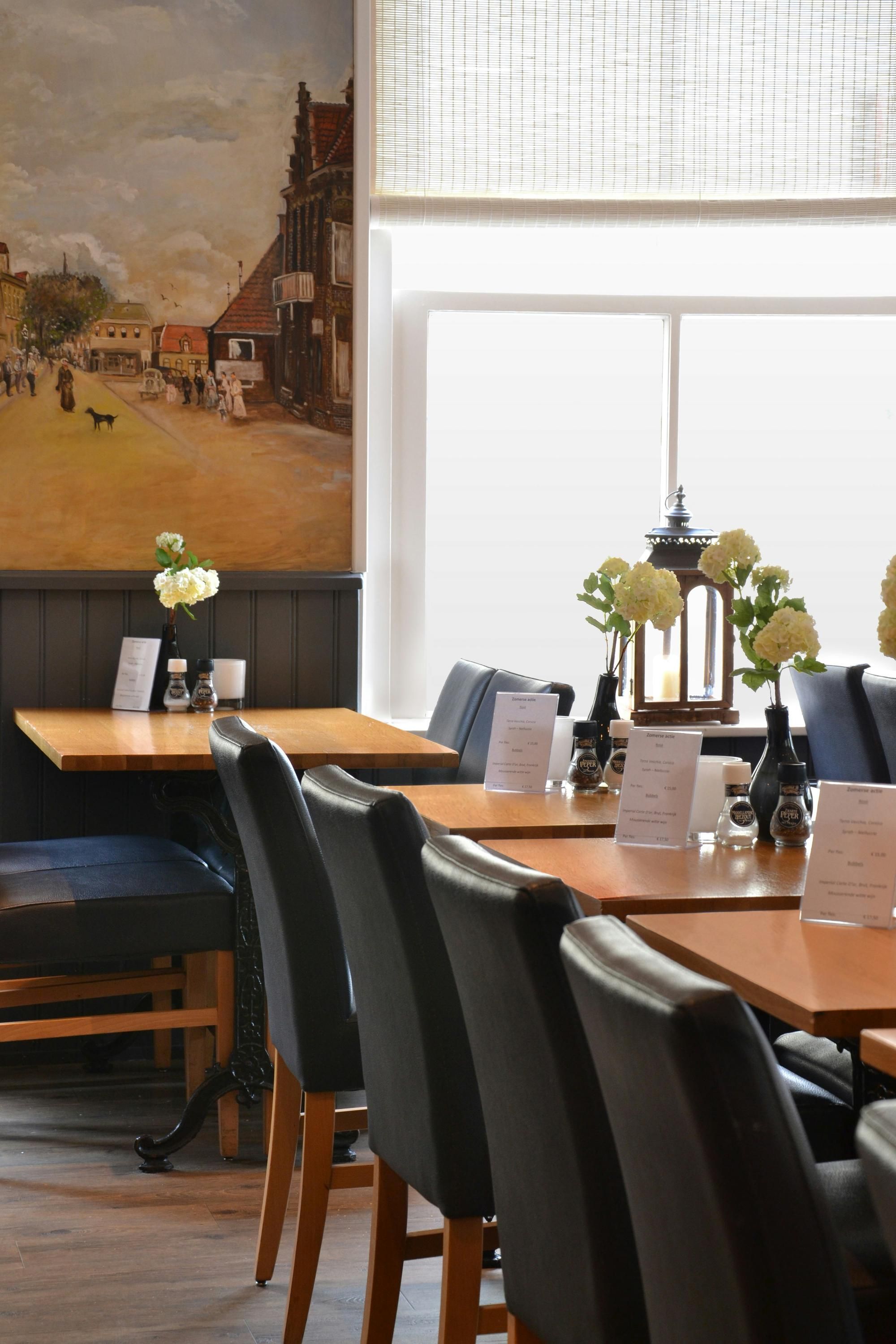Restaurant Photo