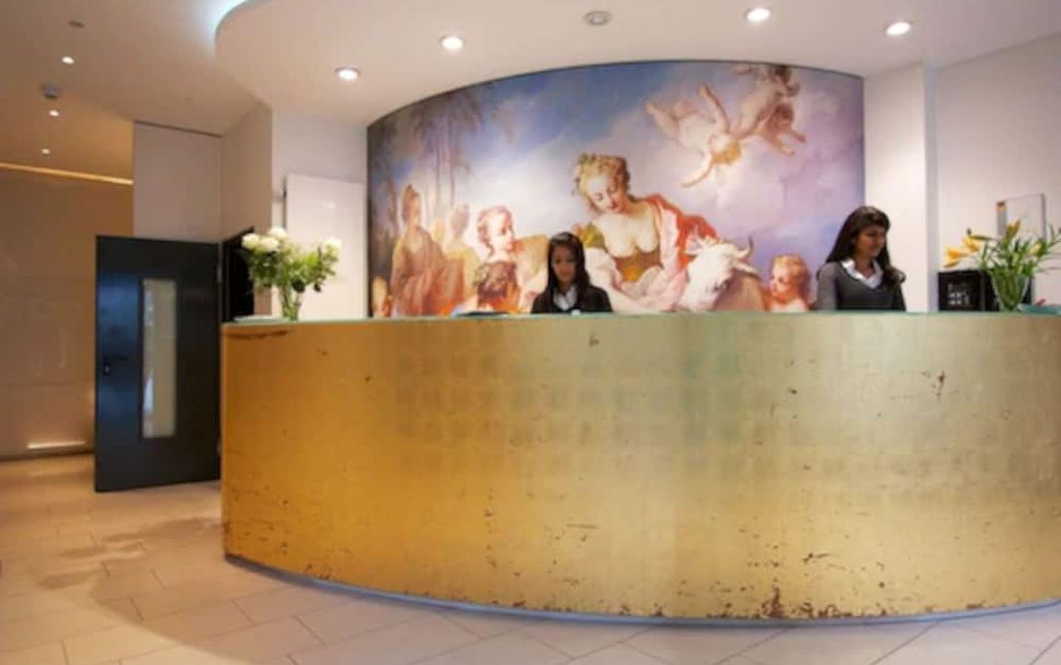 Front desk Photo