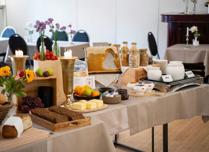 Buffet Photo
