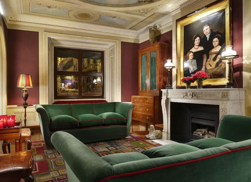 Lounge Photo