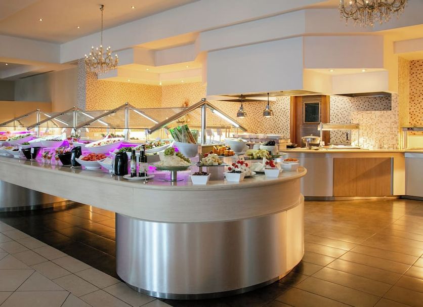 Buffet Photo