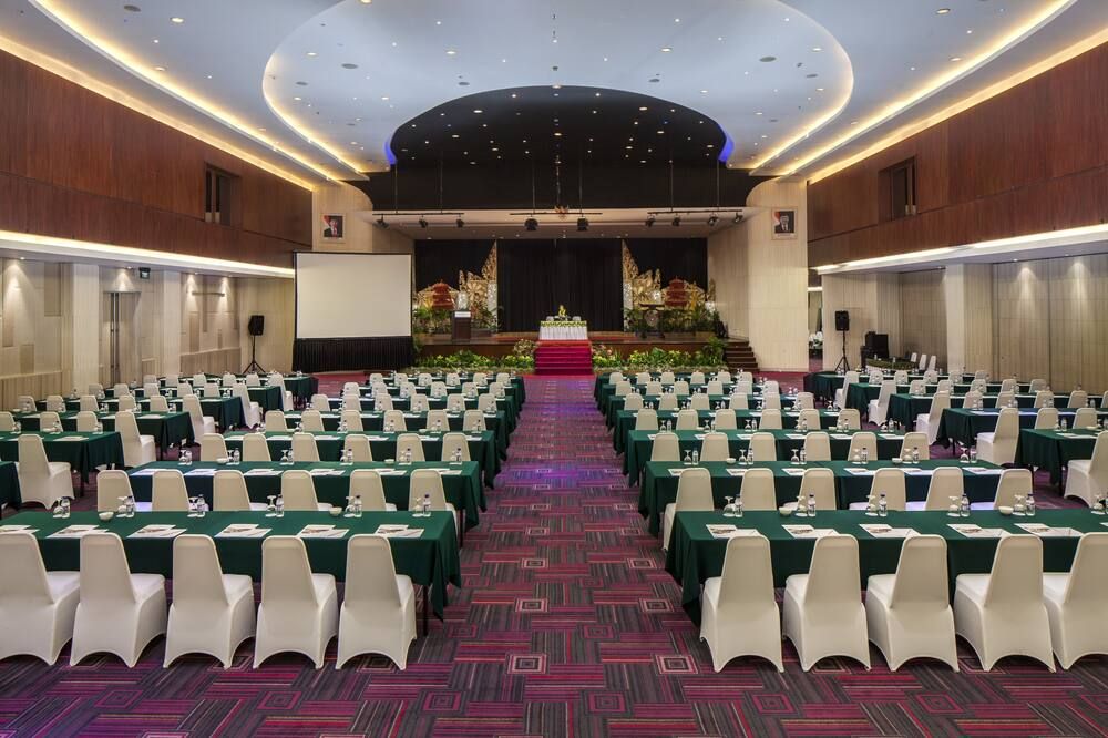 Banquet hall