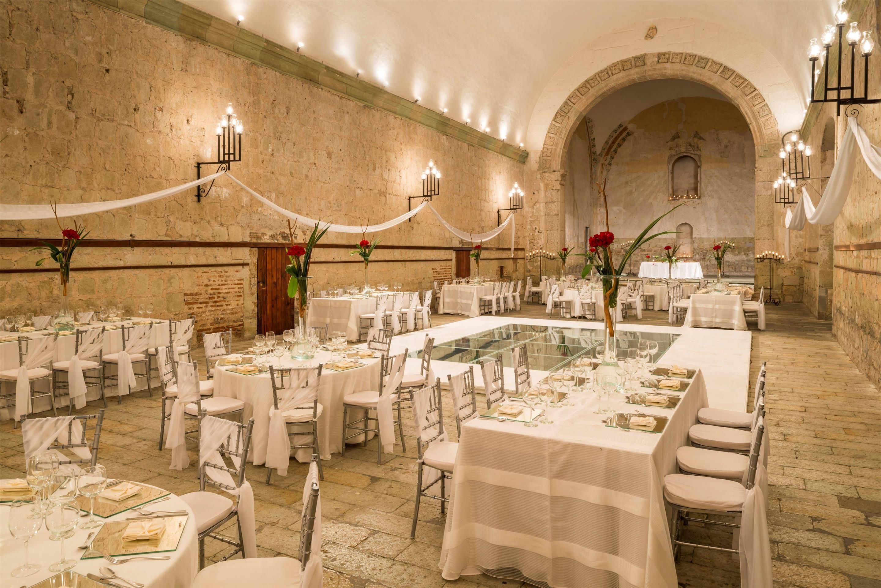 Banquet hall