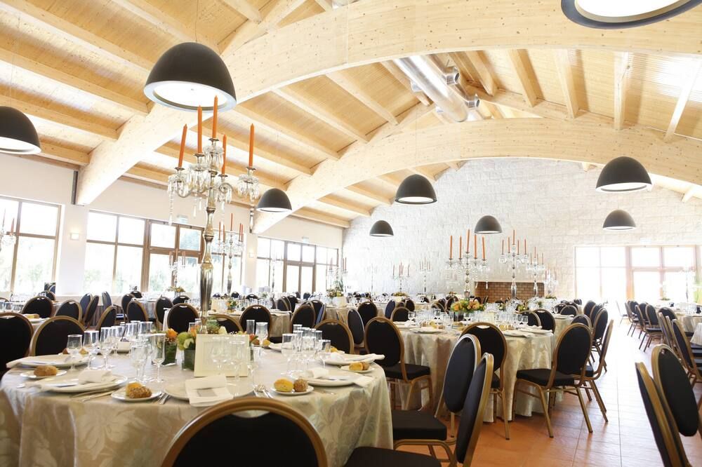 Banquet hall