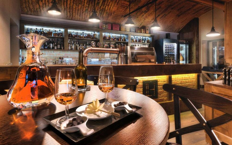 Bar Photo