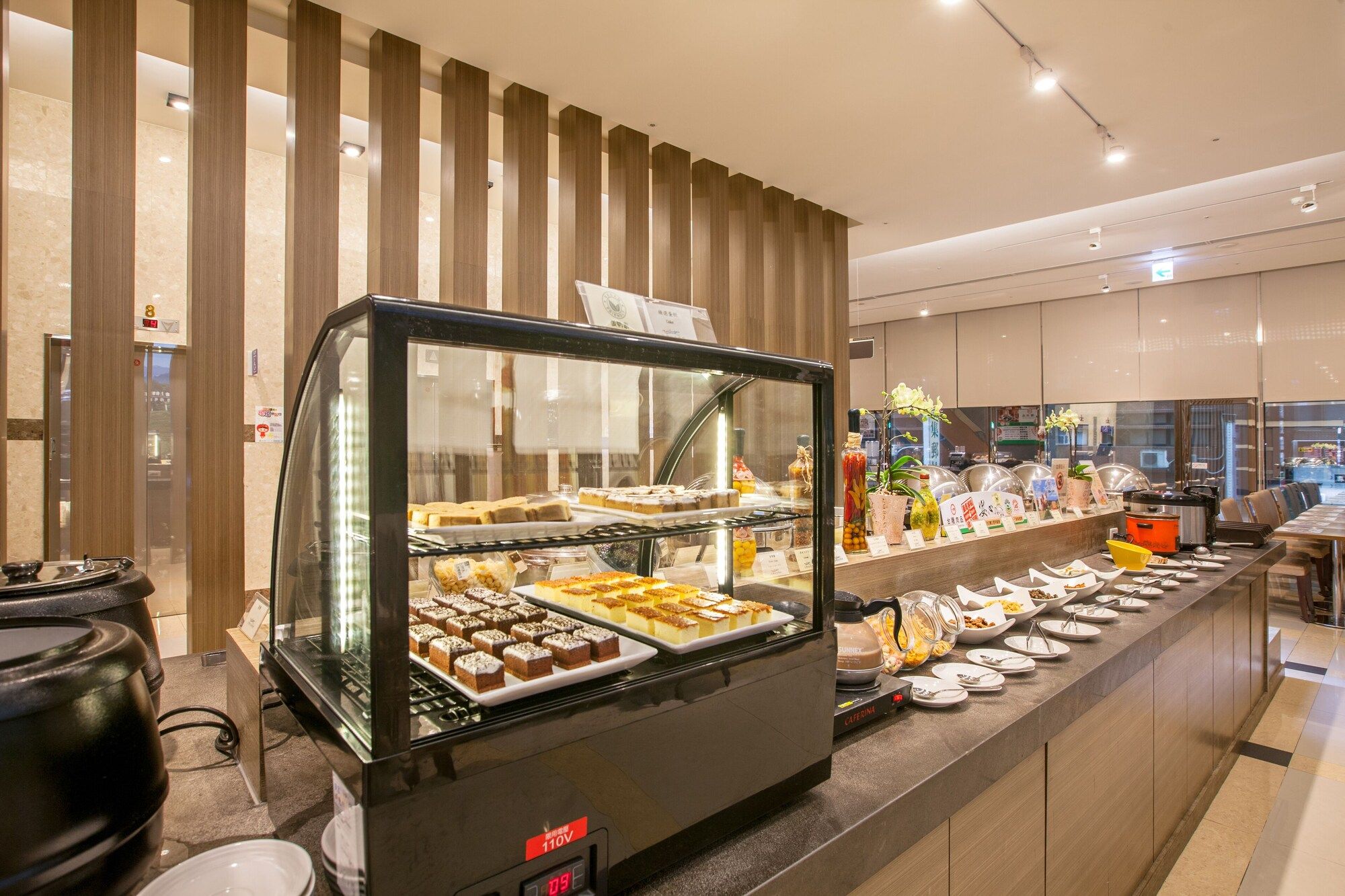 Buffet Photo