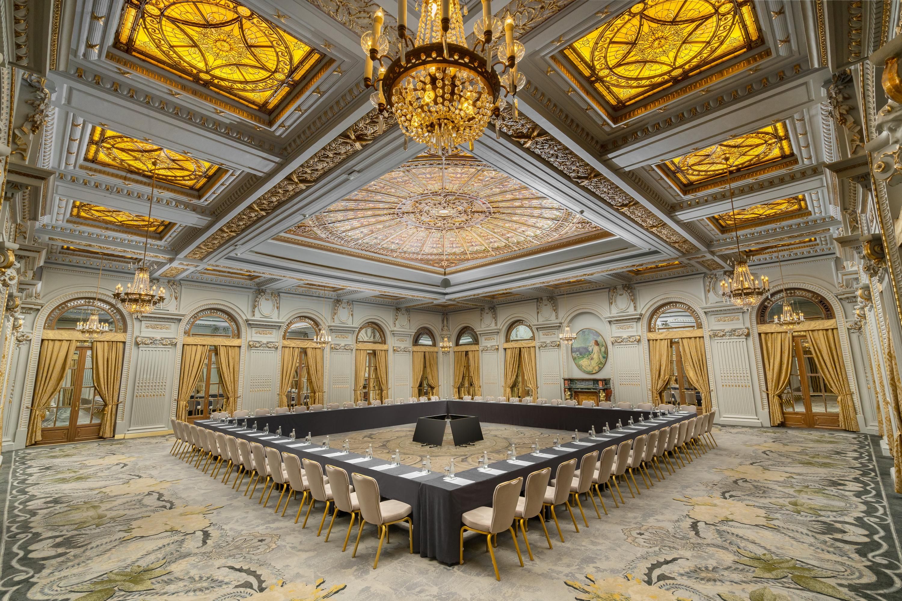 Banquet hall