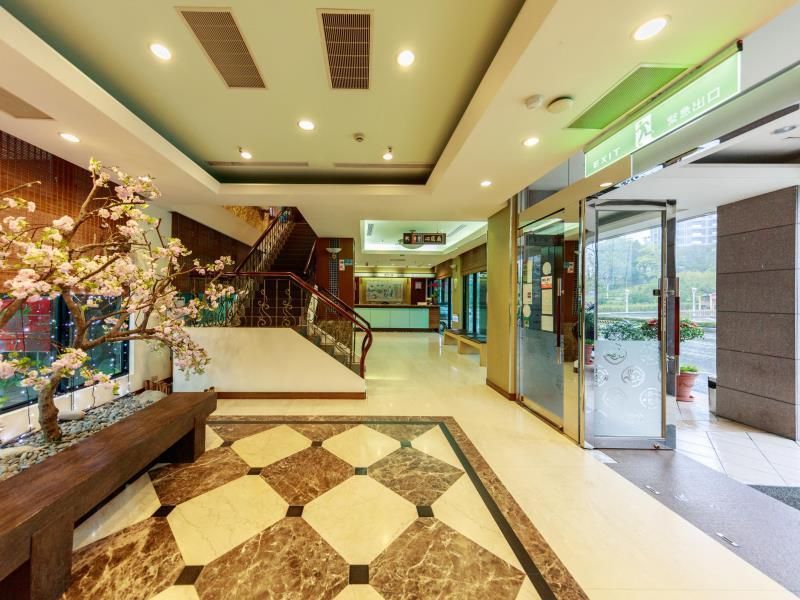Lobby Photo