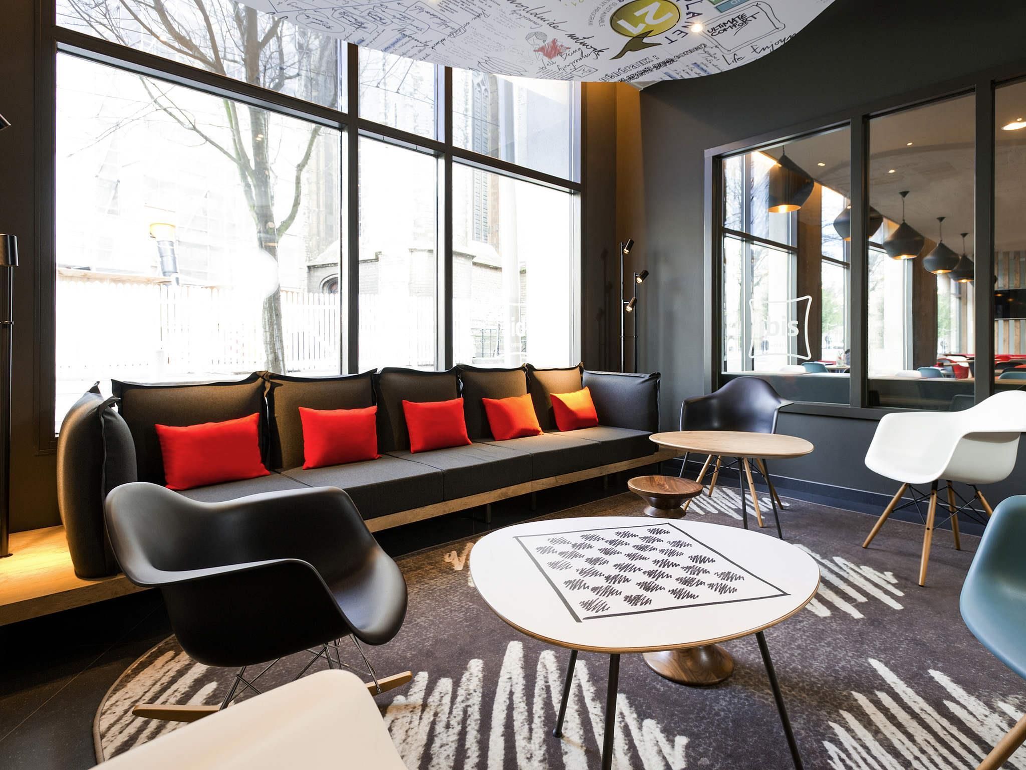 Lounge Photo