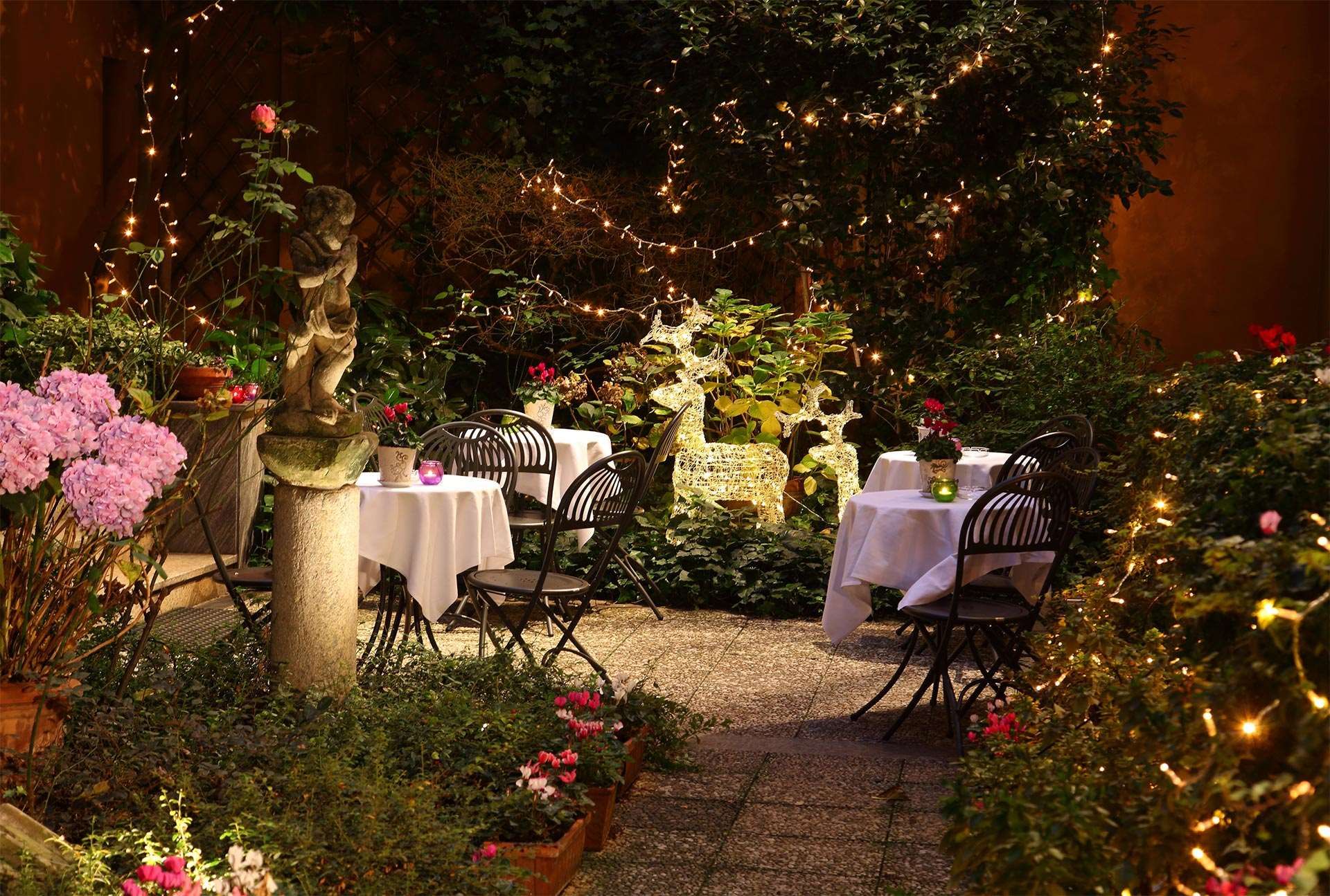 Banquet hall
